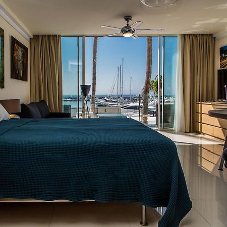 First Line P. Banus Sleeps 4 Lägenhet Marbella Exteriör bild