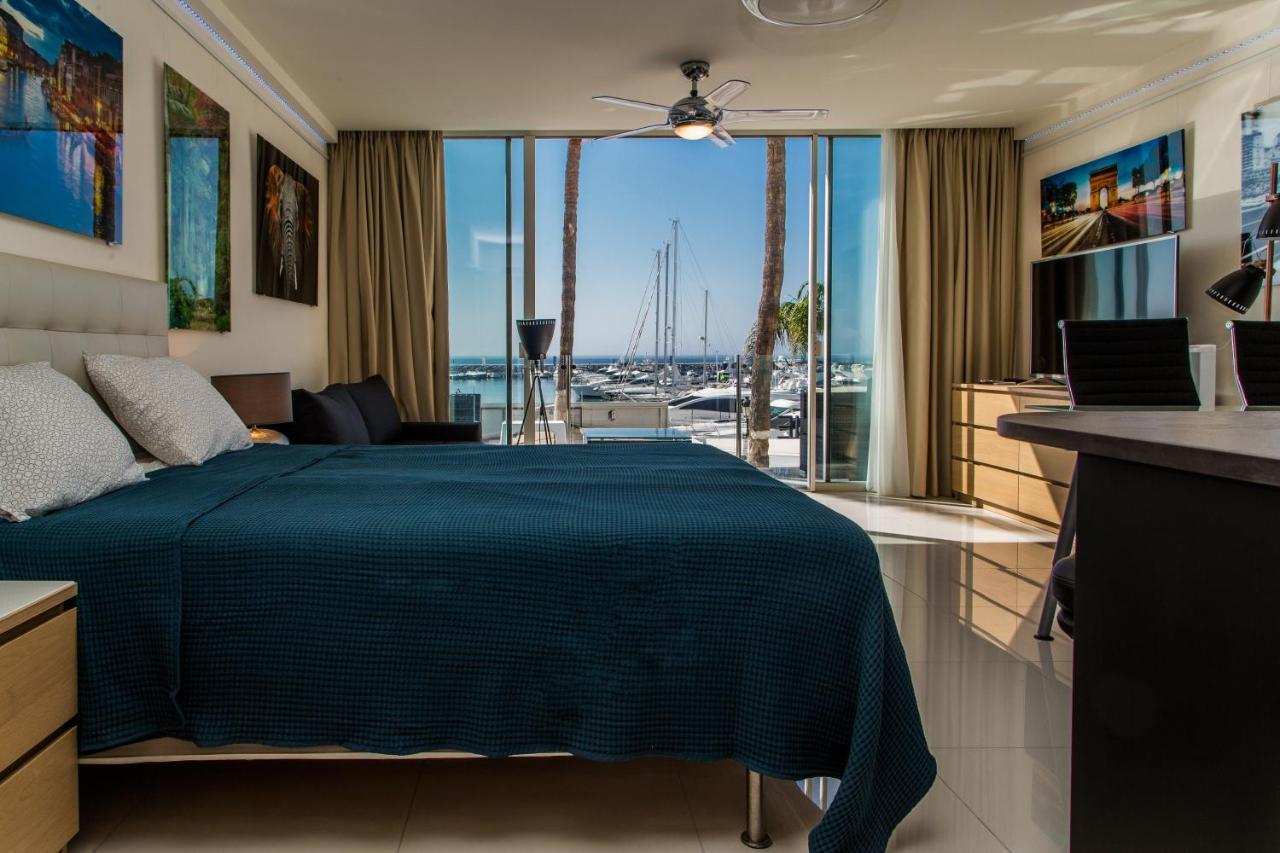 First Line P. Banus Sleeps 4 Lägenhet Marbella Exteriör bild