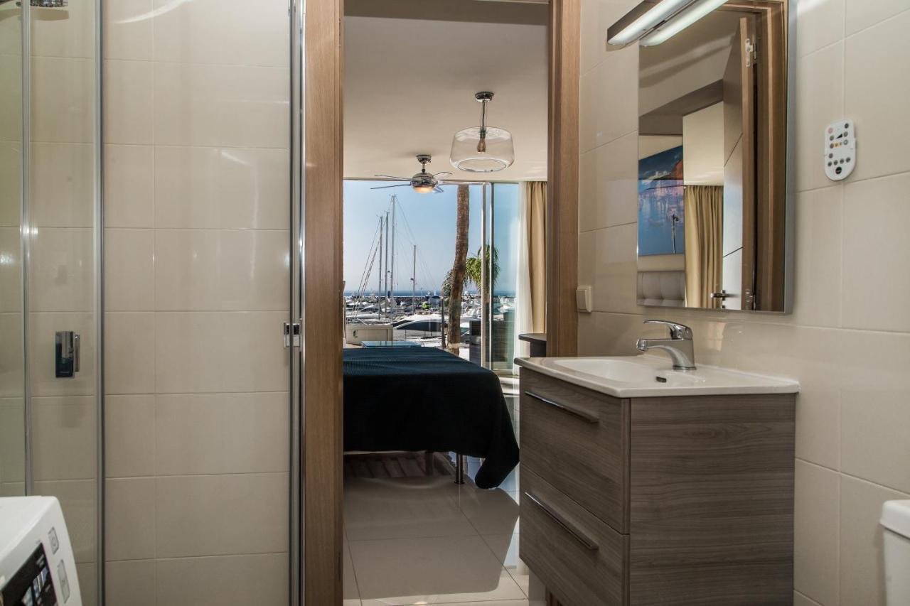 First Line P. Banus Sleeps 4 Lägenhet Marbella Exteriör bild