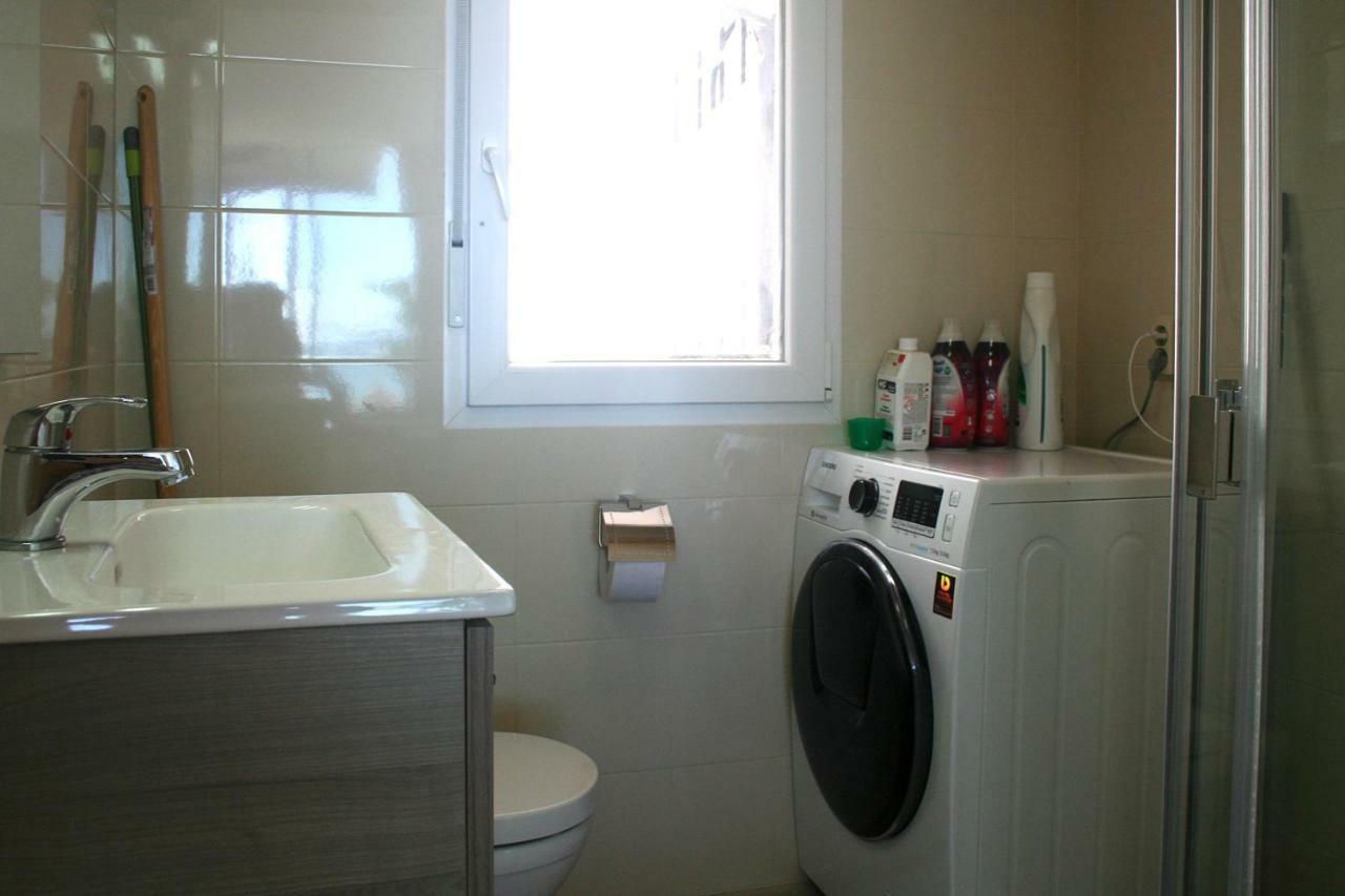 First Line P. Banus Sleeps 4 Lägenhet Marbella Exteriör bild