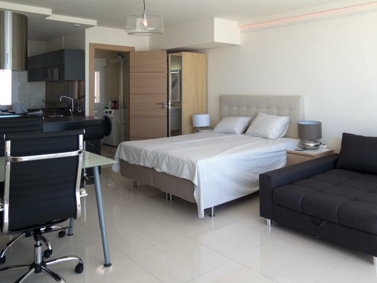 First Line P. Banus Sleeps 4 Lägenhet Marbella Exteriör bild
